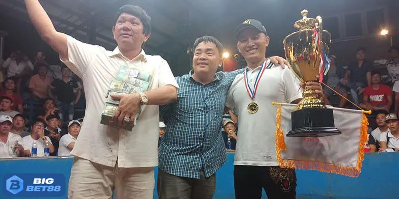 Sư kê Phúc Barca lừng danh